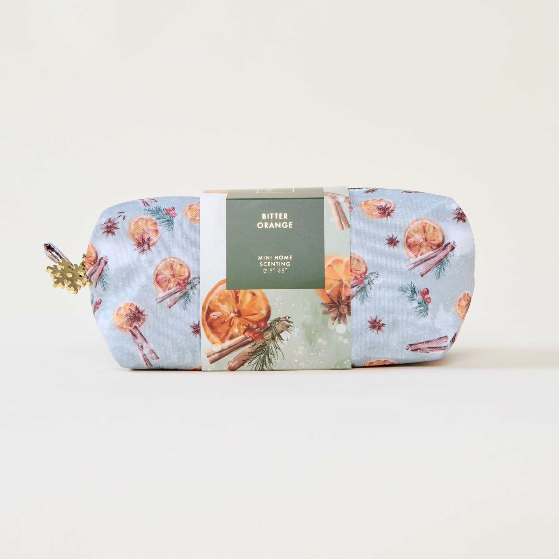 ${product-id}-Bitter Orange Mini Wash Bag Gift Set-Bitter Orange & Cinnamon-${view-type}
